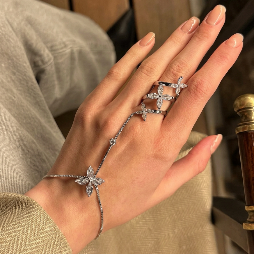 Beca Marquise Hand Chain