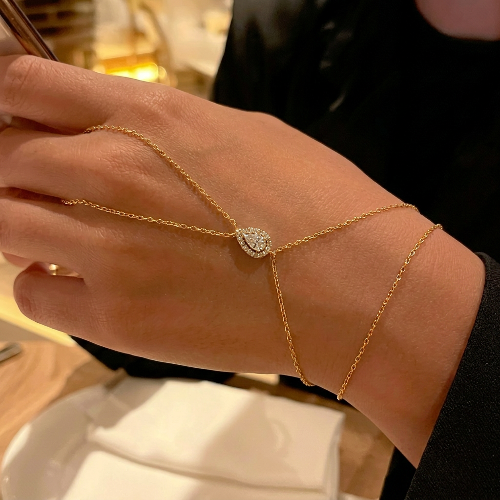 Agonita Hand Chain