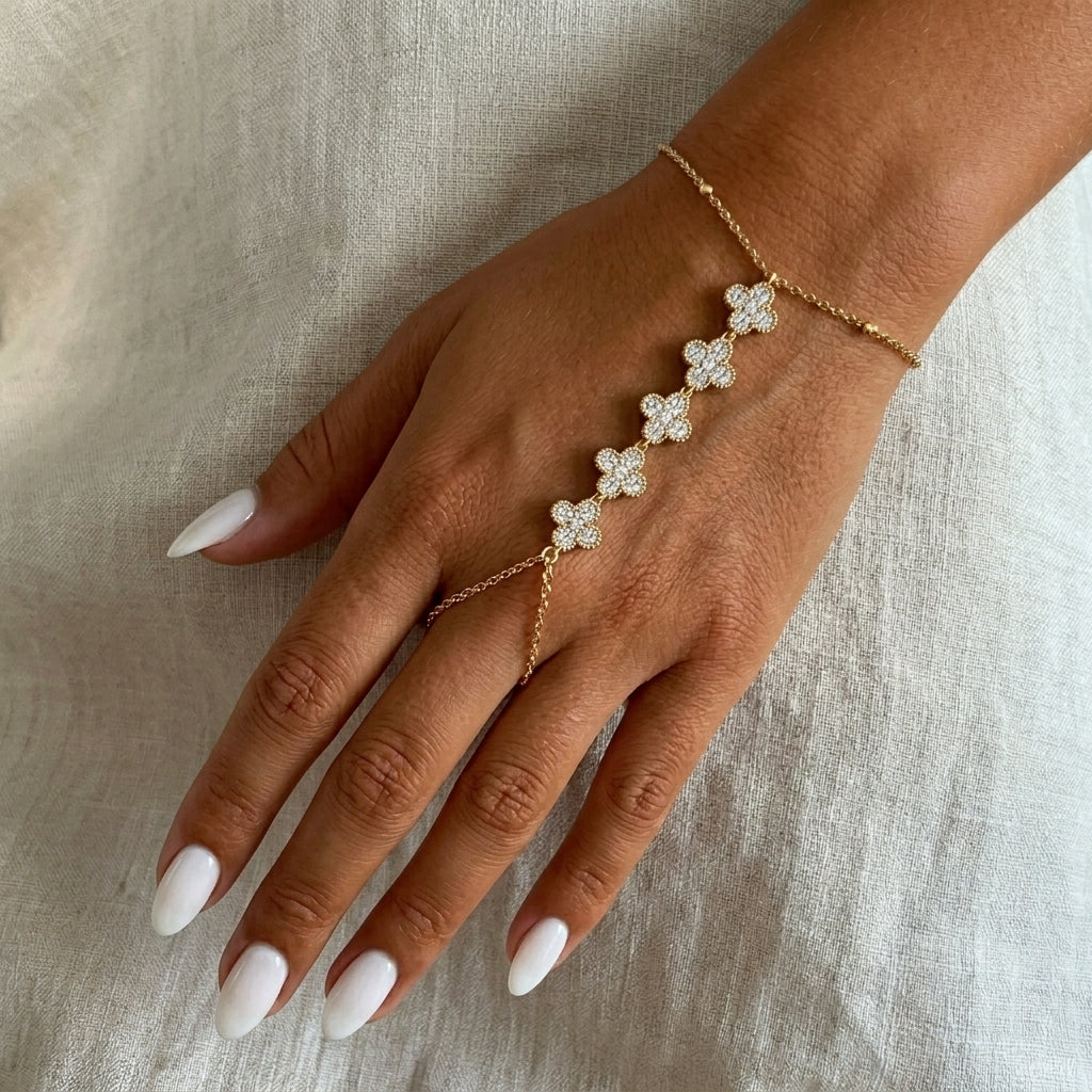 Alba Hand Chain in Pearl White