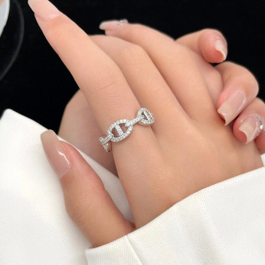 Classy Link Ring (in gold, silver & rose gold)