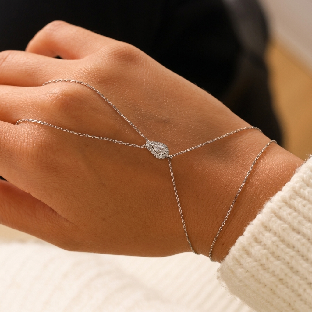 Agonita Hand Chain